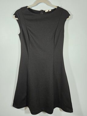 Gap Black Fit and Flare Mini Dress Size 4 Cap Sleeve Classic Little Black Dress